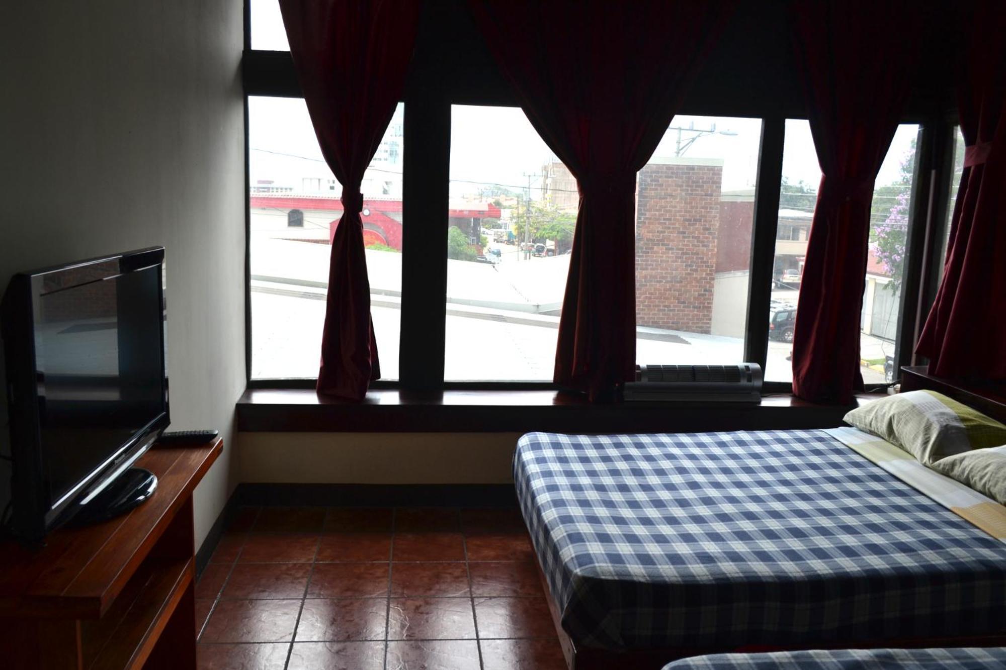 Hotel Columbus San Jose  Phòng bức ảnh