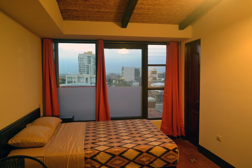Hotel Columbus San Jose  Phòng bức ảnh