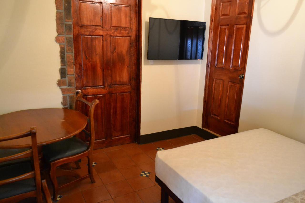 Hotel Columbus San Jose  Ngoại thất bức ảnh